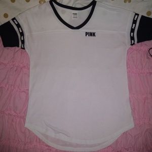 NWOT VS PINK Tee